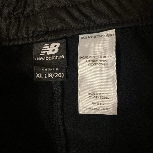 New Balance Joggers XL (18-20) - Picture 4 of 5